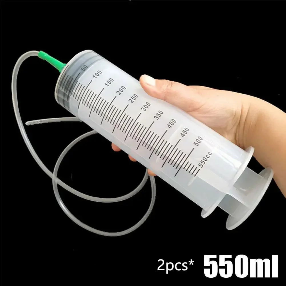large-syringe-with-measurement