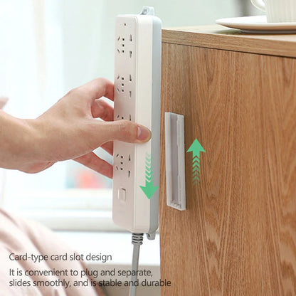 Hand-plugging-an-extension 