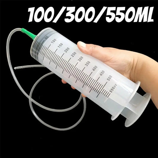 large-syringe-with-measurement